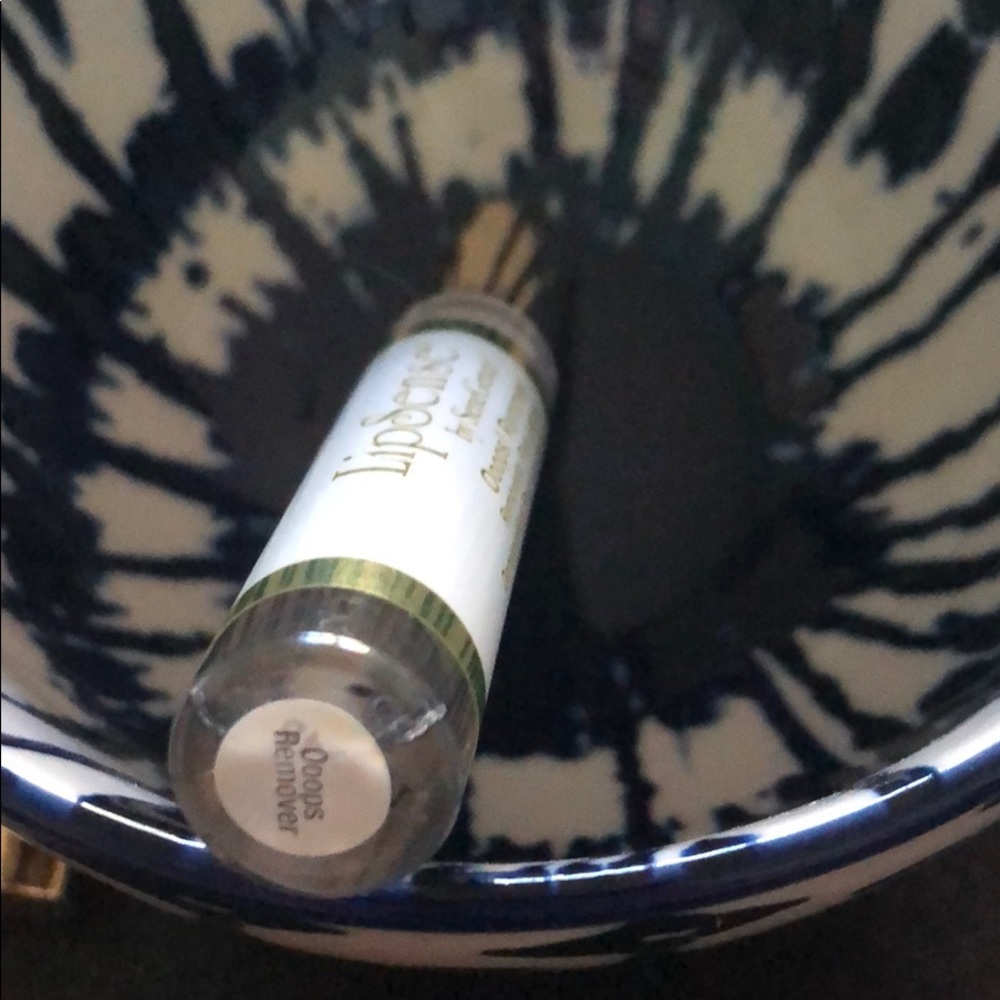 Lipsense oops remover